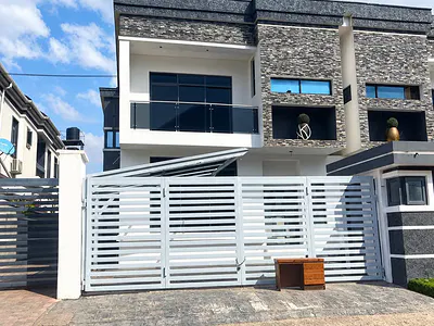Distress 4 Bedroom Semi-Detached Duplex — Lekki, Lagos
