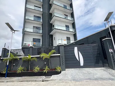 Luxury Brand New 2 Bedroom Apartments with Elevator, Pool & Gym — Lekki, Lagos