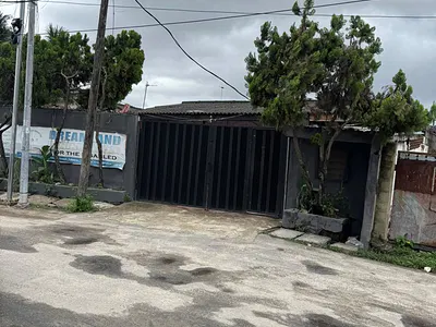4-Bedroom Detached Bungalow with Mini-Flat — Yusuff Sanusi, Off Adeniran Ogunsanya, Surulere, Lagos