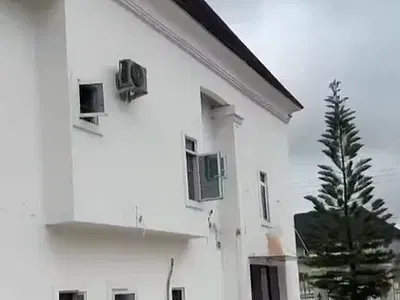23 Rooms Hotel 2 Bedrooms Apartment, Swimming Pool 100FT by 200FT Land — Etete Layout, Off Limit Road, GRA, Benin, Oredo, Edo