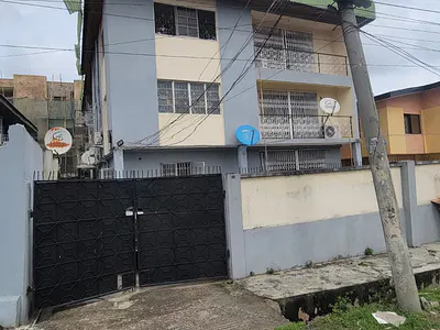 2-Bedroom Flat, Newly Renovated — Maryland Ikeja Lagos, Maryland, Lagos