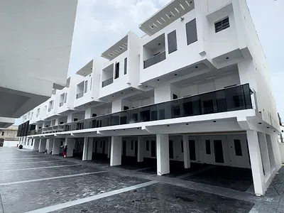 Lovely 3 Bedroom Terrace Duplex + BQ, Pool — Orchid Road, Lekki, Lagos