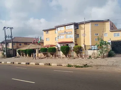 43 Room Functioning Hotel — Old Ife Road, Alakia, Ibadan, Oyo