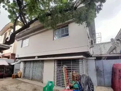 Detached House with Boys Quarters — Yaba, Lagos
