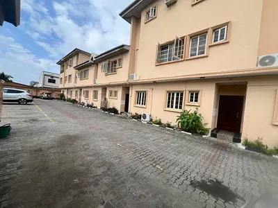 1 Bedroom Mini Flat Penthouse — Lekki Phase 1, Lekki, Lagos