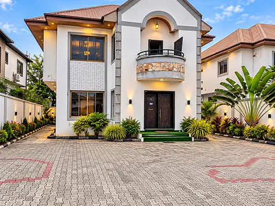 Massive 5 Bedroom Detached Duplex with BQ & Parking for 10+ Cars in VG — Lekki, Lagos