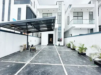 5- Bedrooms Apartment with BQ and Pool — Lekki, Lagos