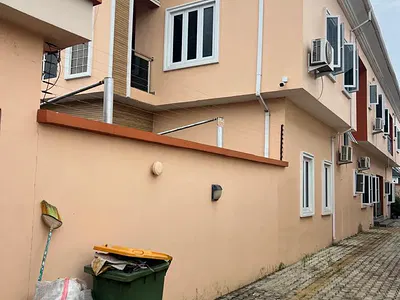 Well Maintained 3 Bedroom Flat — Abijo GRA, Sangotedo, Ajah, Lagos