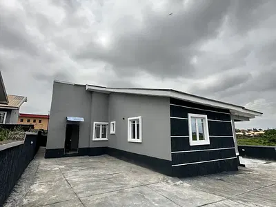Modern 3 Bedroom Detached Bungalow with BQ & Solar Power — Ibadan, Oyo