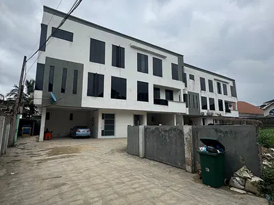 Spaciously Built 4 Bedroom Terrace Duplex — Ikeja GRA, Ikeja, Lagos