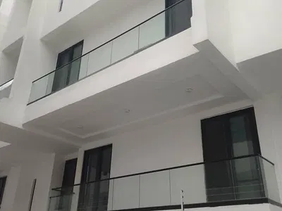 5 Bedrooms Terrace with Self Compound — Ikoyi, Lagos