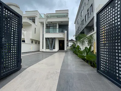 5 Bedroom Fully Detached Duplex — Lekki, Lagos