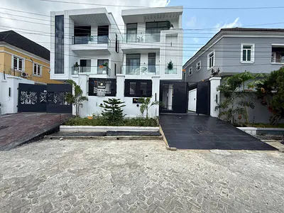 5 Bedroom Detached House — Chevron, Lekki, Lagos