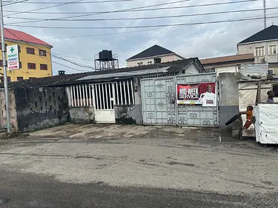 3 Bedroom Bungalow on 500SQM Land — Tejuosho LSDPC Housing Scheme, Surulere, Lagos