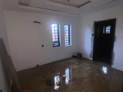 Luxury Studio Apartement Upstairs — DKK Bus Stop Close to Express, Sangotedo, Ajah, Lagos