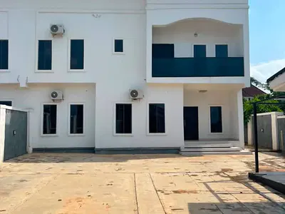 High-Class 4-Bedroom Semi-Detached Duplex — In an Estate Beside Diamond Estate, Old GRA, Enugu, Enugu
