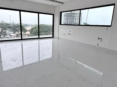 Luxurios 4 Bedroom Flat with 2 BQ with a View — Ikoyi, Lagos