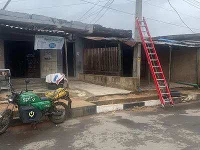 Decking Building with 3 Shops — Balogun Ilawe Street, Alapere, Ketu, Lagos