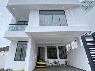 5-Bedroom Detached Duplex with BQ & Swimming Pool — Lekki, Lagos