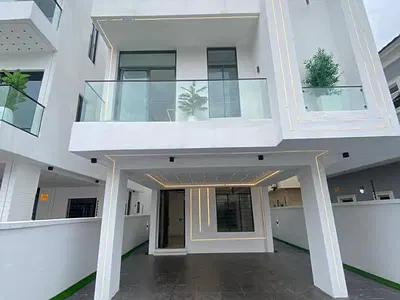 6-Bedroom Fully Detached Duplex — Lekki, Lagos