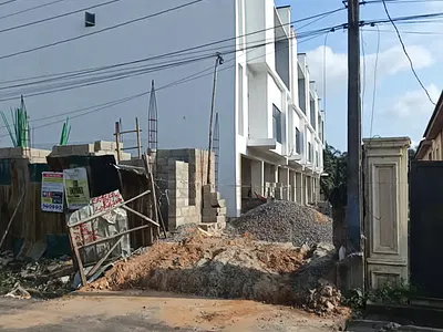 5 Bedroom Terraced Duplex with BQ — Ogudu Express by Big Apostolic Church, Ogudu, Lagos