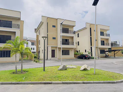 6-Bedroom Detached Duplex with BQ — Jahi, Abuja