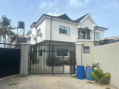 6 Bedroom Detached Duplex with BQ — Lekki, Lagos