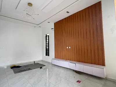 Downstairs Studio Apartment with Open Plan Kitchen . — Lekki, Lagos