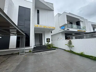 Executive Luxury 5 Bedroom Furnished Duplex with 20kva Solar System — Enugu, Enugu