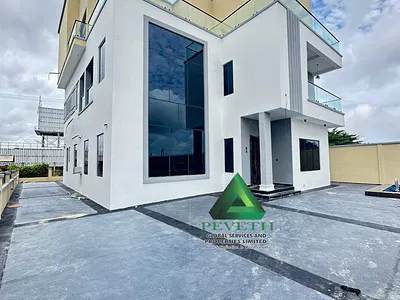 Luxury 5 Bedroom Fully Detached Duplex + BQ, Gym, Pool — Chevron, Lekki, Lagos