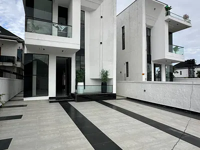 Contemporary 5 Bedroom Duplex — Lekki, Lagos