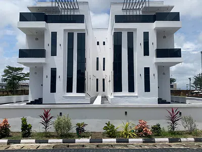 Magnificent 5 Bedroom Duplex with a BQ and a Pool, Spacious Compound — Ajah, Lagos