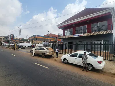 2 Floor Office & Store Shopping Complex — Basorun Aliwo Road, Gate Bustop, Ibadan, Oyo