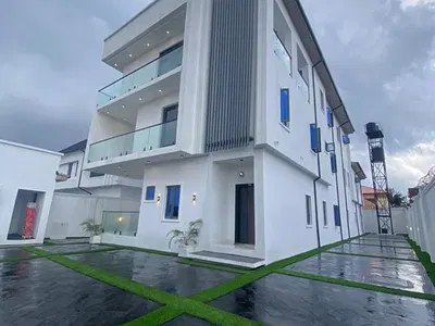 5 Bedroom Duplex with Penthouse — Yemoja Street (Gov. Ajimobi's Street), Ibadan, Oyo