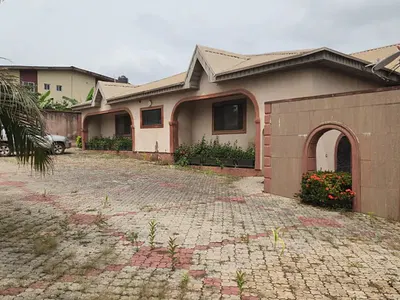 18 Bedroom House with Swimming Pool — Jericho, Ibadan, Oyo