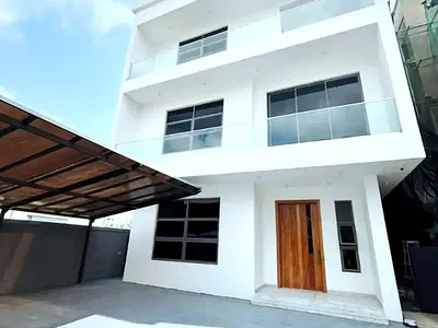 5-Bedroom Waterfront Fully Detached Duplex — Banana Island, Ikoyi, Lagos