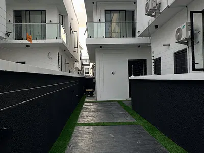 4 Bedroom Detached Duplex — Lekki, Lagos
