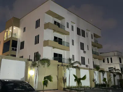 Luxury 3 Bedroom Flat with BQ with Swimming Pool and Gym — Lekki, Lagos