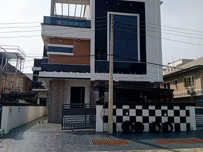 Luxury 5 Bedroom Detached with Unique Features and More — Lekki, Lagos
