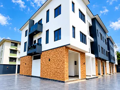 Beautiful 4 Bedroom Terrace Duplex with BQ, Pool & Gym — Ikeja, Lagos
