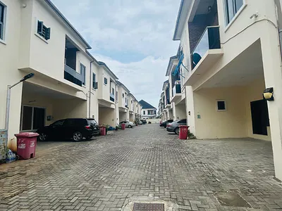 *serviced 4 Bedroom Terrace Duplexi'm — Orchid. Lekki, Lagos, Nigeria, Lekki, Lagos