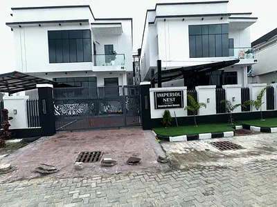 * 5 Bedroom Detached Duplex with BQ and Swimming Pool* — Lekki, Lagos
