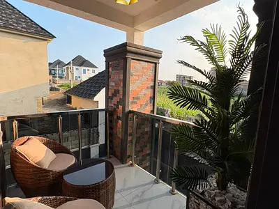 Luxury 1 Bedroom Flat with Excellent Facilities — Fha (F.h.a), Lugbe District, Abuja