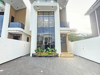 Tastefully Finished 5 Bedroom Fully Detached Duplex with Swimming Pool — Chevron Tollgate, Lekki, Lagos