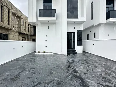 Luxury 5 Bedroom Detached Duplex with Swimming Pool & BQ — Lekki, Lagos