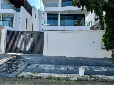 5 Bedroom Detached Duplex with Swimming Pool — Lekki, Lagos