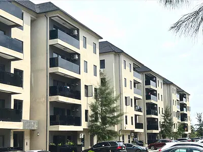Lovely Spacious 3 Bedroom Apartment + Swimming Pool — Megamound Estate, Ikota, Lekki, Lagos