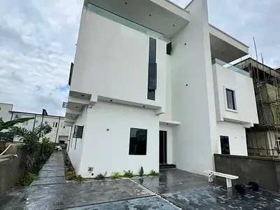 Beautiful 4 Bedroom Triplex with BQ — Gold Town Estate, Rumuodomaya, Port Harcourt, Rivers