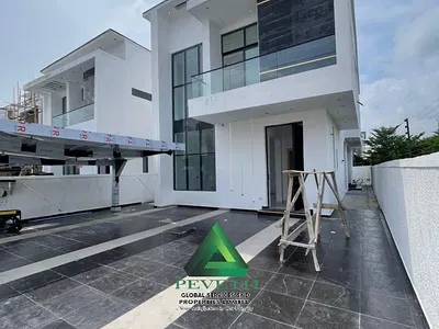 Luxury 5 Bedroom Fully Detached Duplex + BQ, Pool, Study Room, Cinema — Chevron, Lekki, Lagos