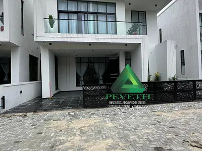 Luxury 5 Bedroom Detached Fully Duplex + BQ, Swimming Pool — Chevron Toll Gate, Lekki, Lagos